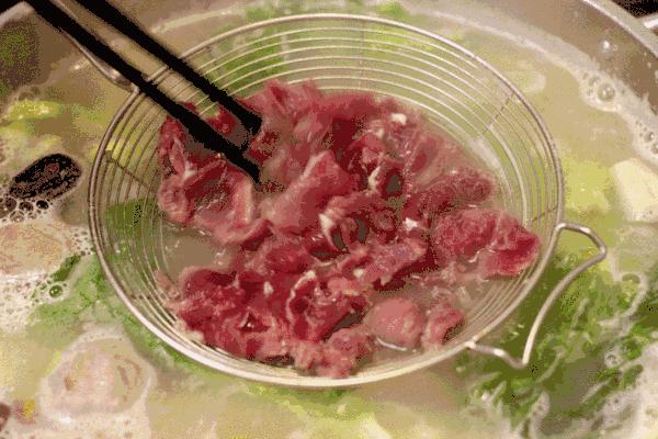 兔头一年卖100万只兔,一天卖200只的兔子