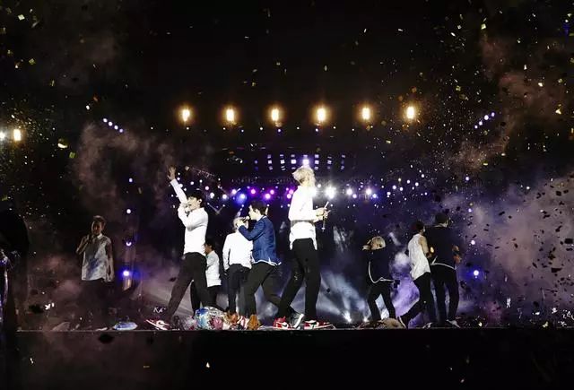 exo回归朴灿烈歌词,exo灿烈开场