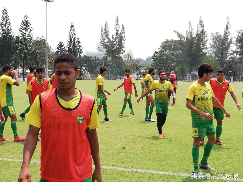 “巴铁”足球队：小球队有大梦想参加亚运，挑战比成绩重要