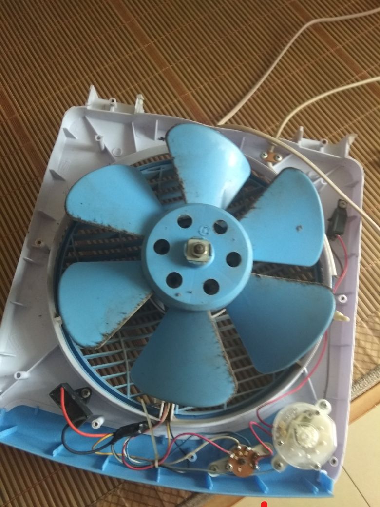 自己动手维修电风扇更换风叶,教你维修风扇