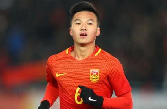 韦世豪过人集锦中超,韦世豪突破国足