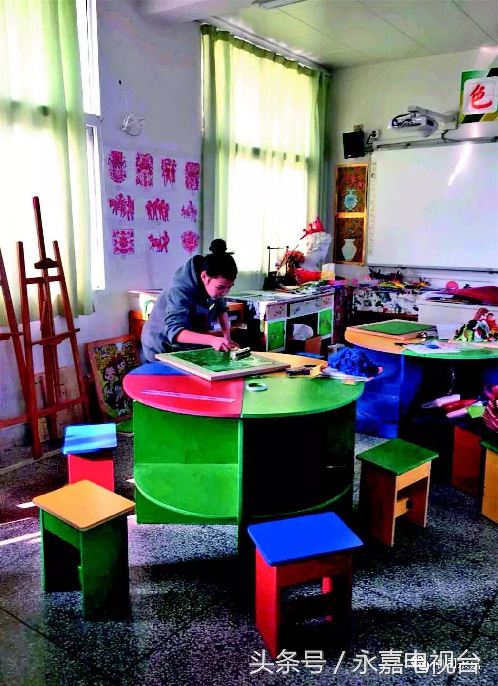 永嘉这位小女孩凭借一幅科幻画，一路过关获国家级一等奖！