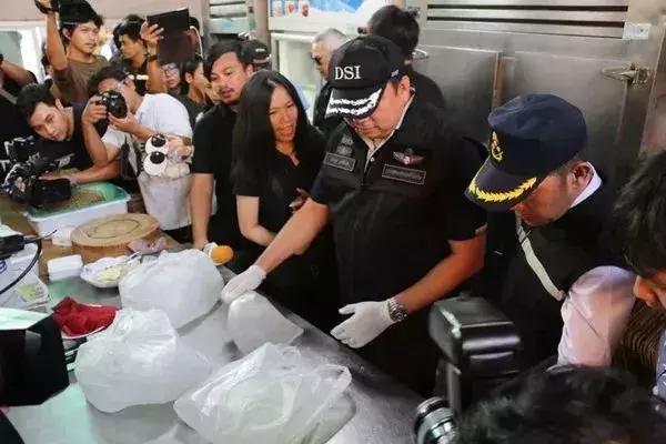 当心！多国出现大量假货，专坑中国人，转发别让更多人上当！