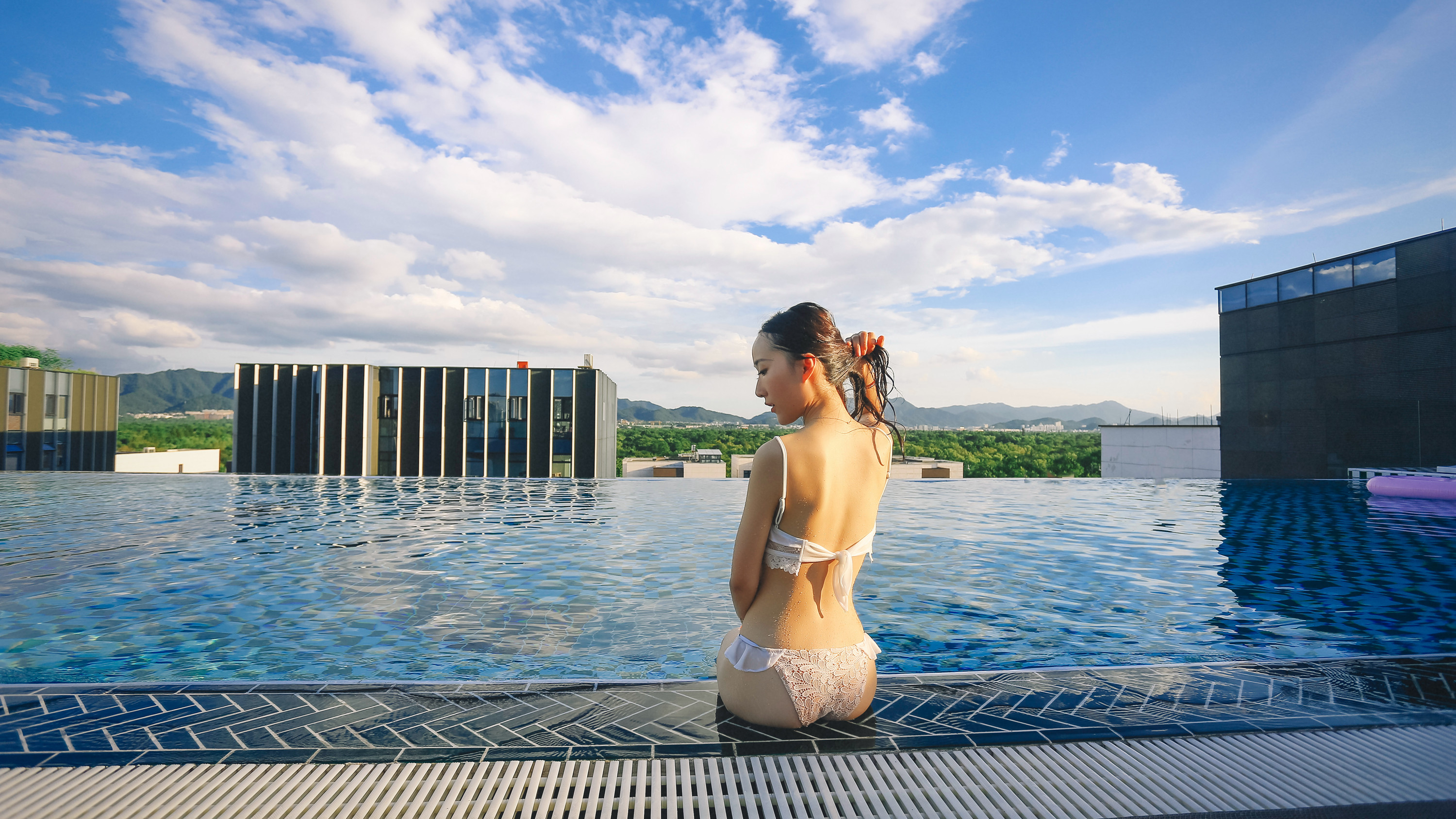 杭州网红打卡露天游泳池,无边泳池网红打卡视频