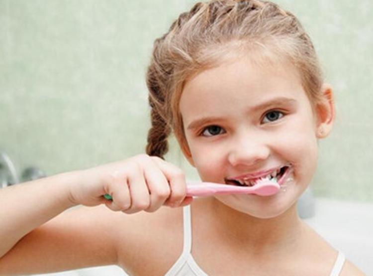 给孩子用什么牙膏最合适,儿童用哪种牙膏比较好