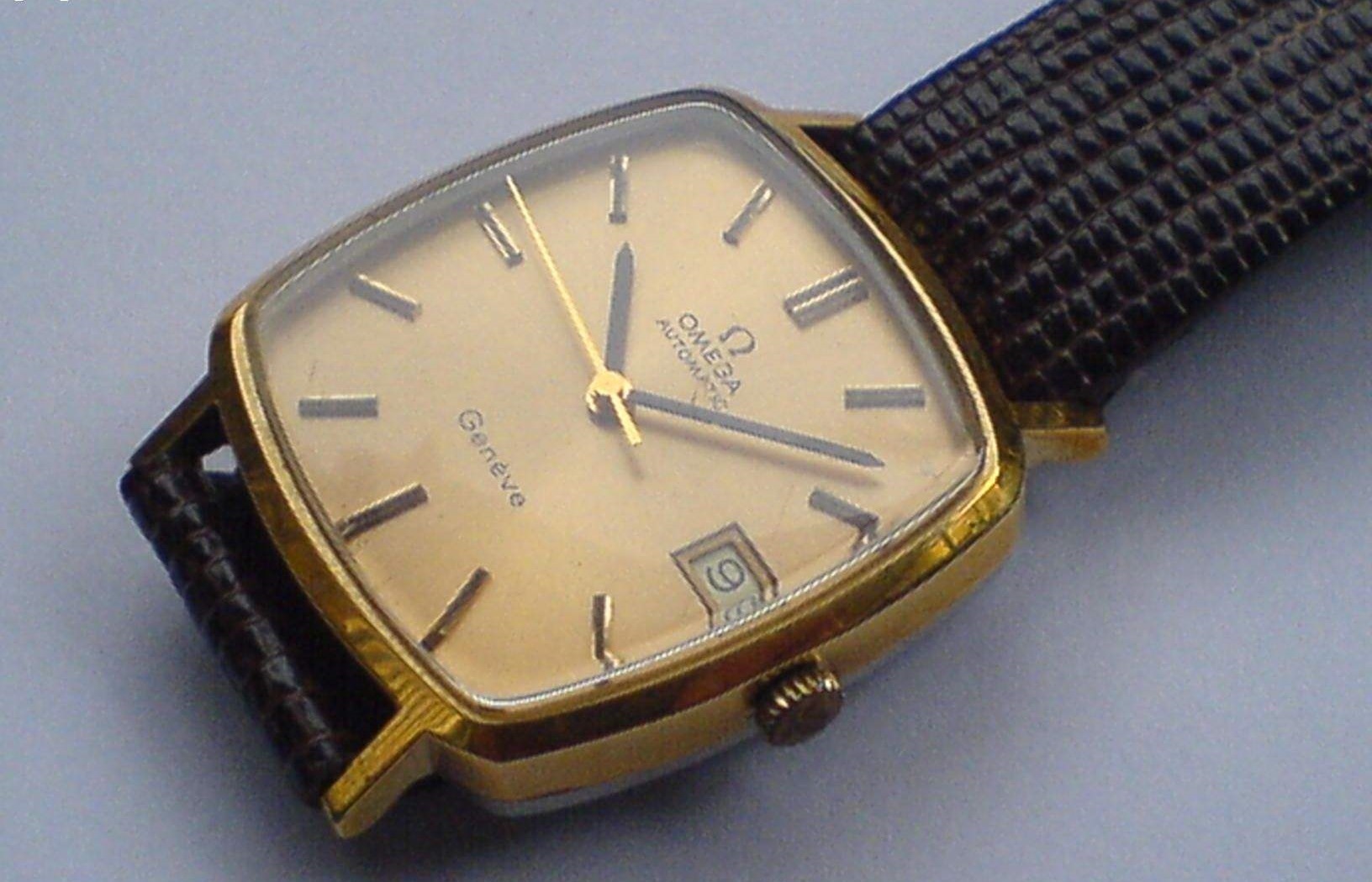 金表戴着会有磨损吗,为什么有的戴金越戴越暗