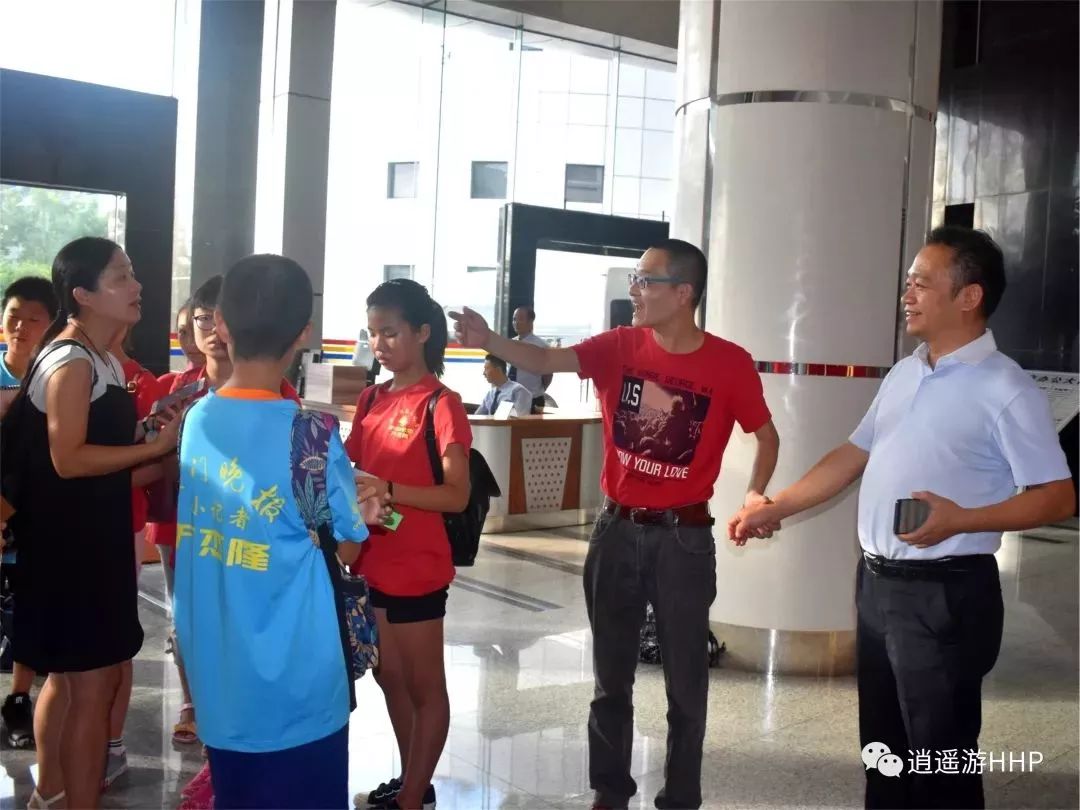 小记者播报垃圾分类,小记者独特的视角