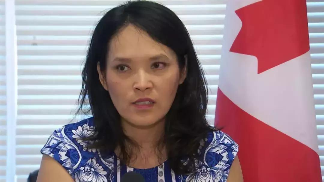 就在(20日),联邦移民部长AhmedHussen在卑诗省出席活动时宣布