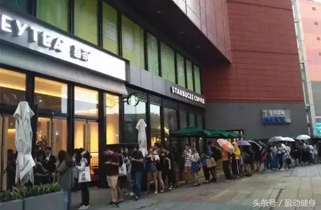 多喝了几杯饮料，半个脑袋没了！年轻爸爸分享恐怖经历