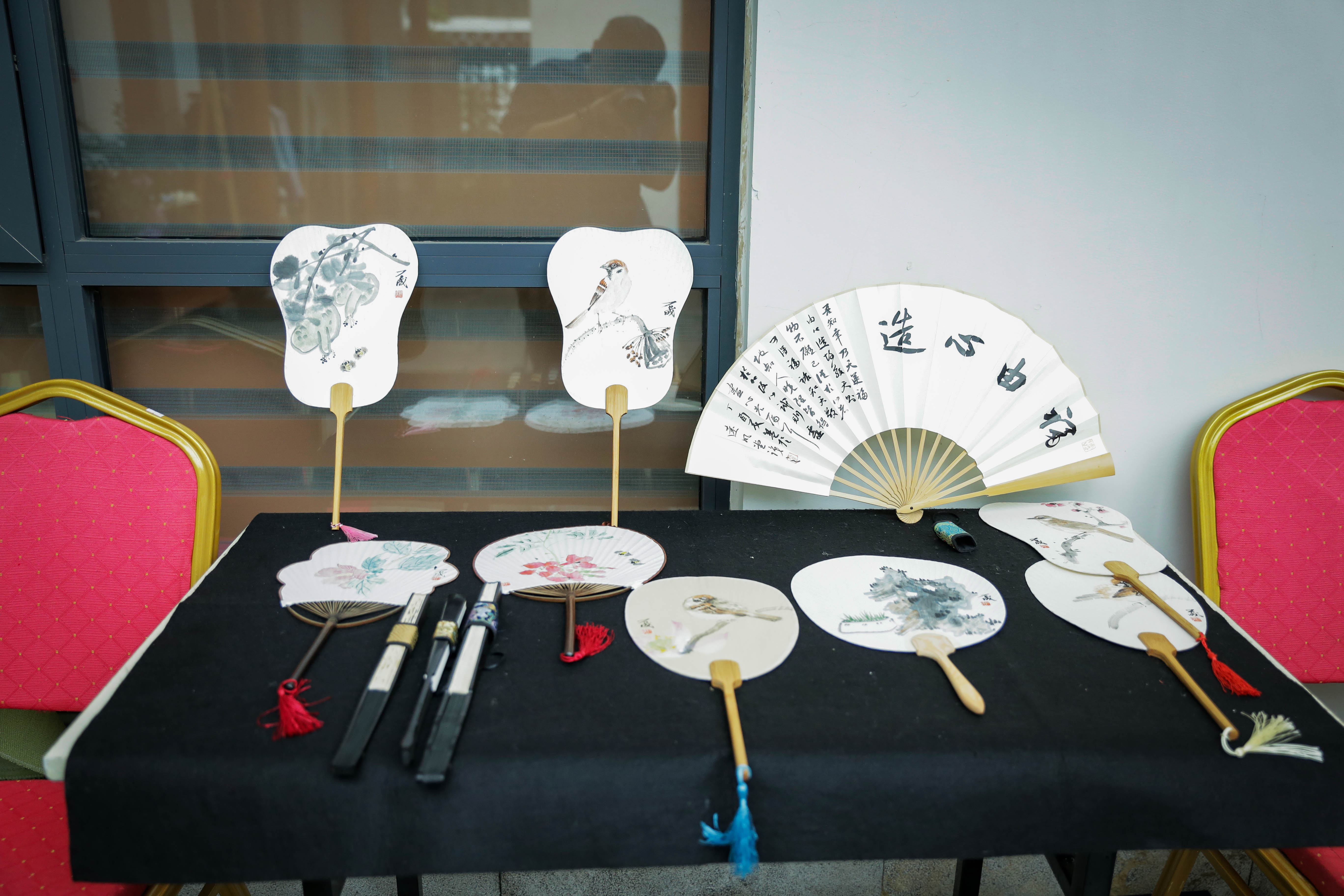 当代年轻人品茶抚琴焚香听雨对弈,青年茶生活