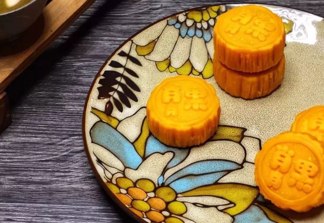 无添加奶黄流心月饼,奶黄流心月饼依旧是顾客最受欢迎