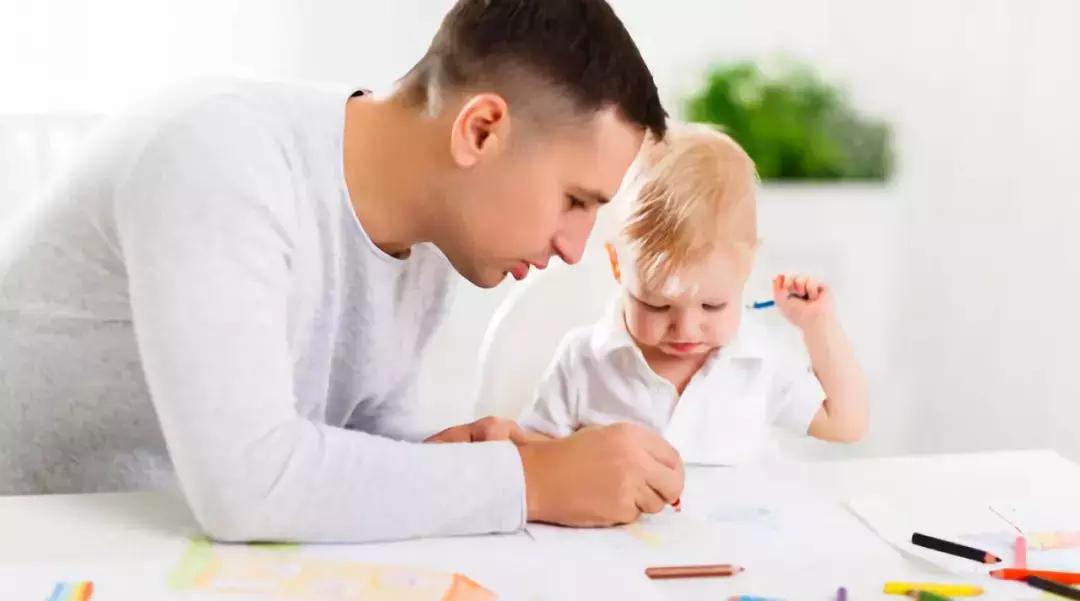 没有绘画基础怎么教孩子画画,孩子画画是临摹好还是自己想象好