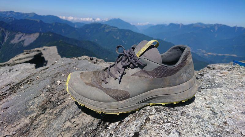 户外鞋登山鞋推荐亚瑟士,亚瑟士户外越野休闲鞋