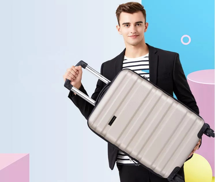 一个人旅行必备行李箱,适合去旅行拿的行李箱