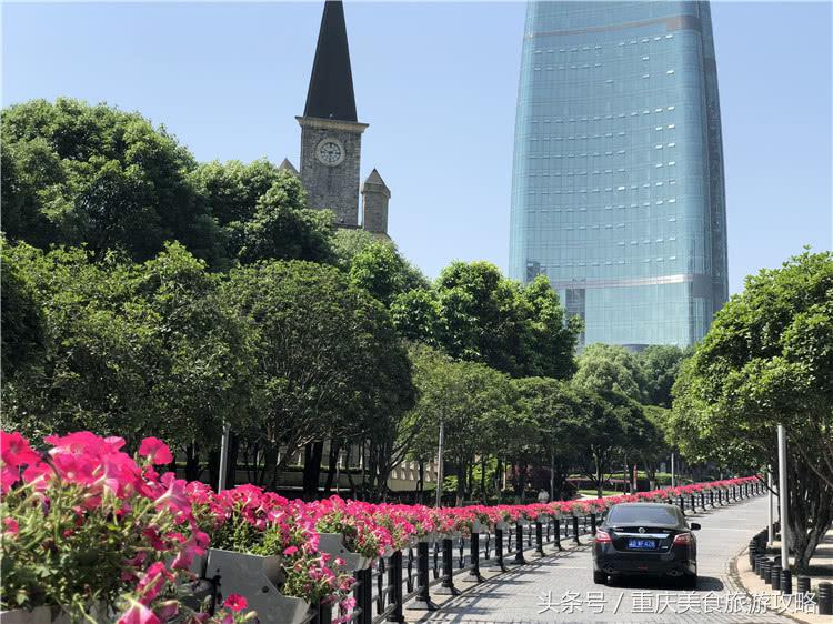 走到长江大桥来看夜景,3600盏光束灯灯光秀