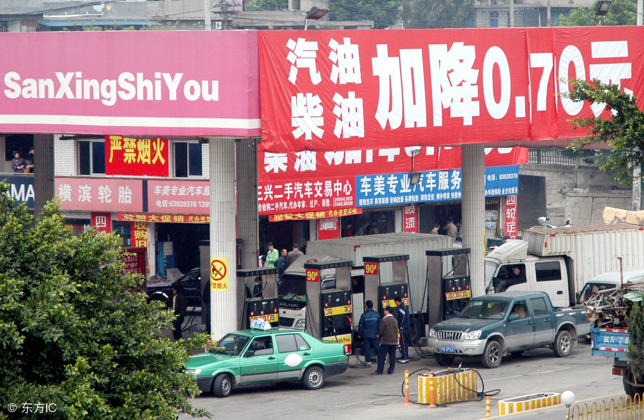 为啥私营加油站的油便宜还免费,私营加油站为什么柴油优惠力度小