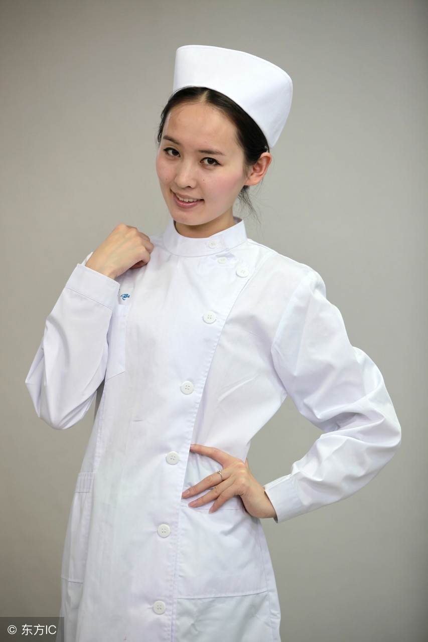 护士一个月一万三正常吗,护士一个月1万5