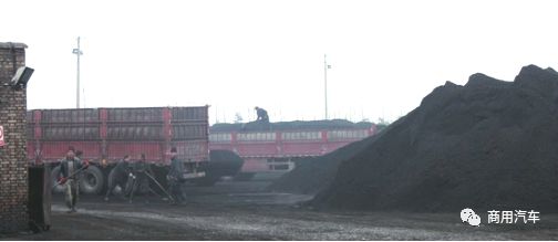 强烈呼吁删改GB1589对挂车栏板高度的不合理规定——中国何以在法理上没有专业的公路煤炭运输车辆？