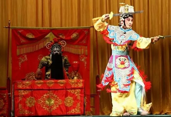 「慢城·艺林」蓝田戏迷们，快来天鹅湖广场过足戏瘾吧！