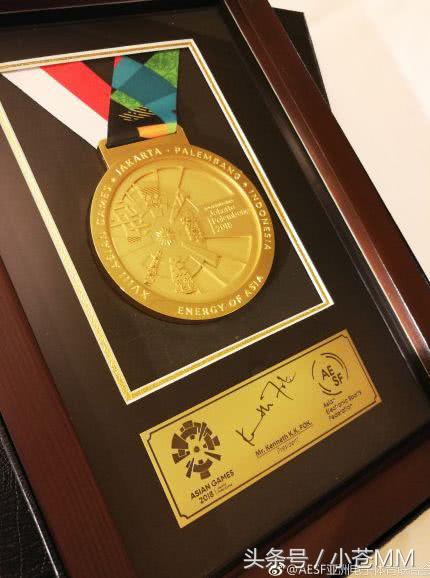 亚运会只需要记住两个男人：一个小胖子，一个眼镜理工男