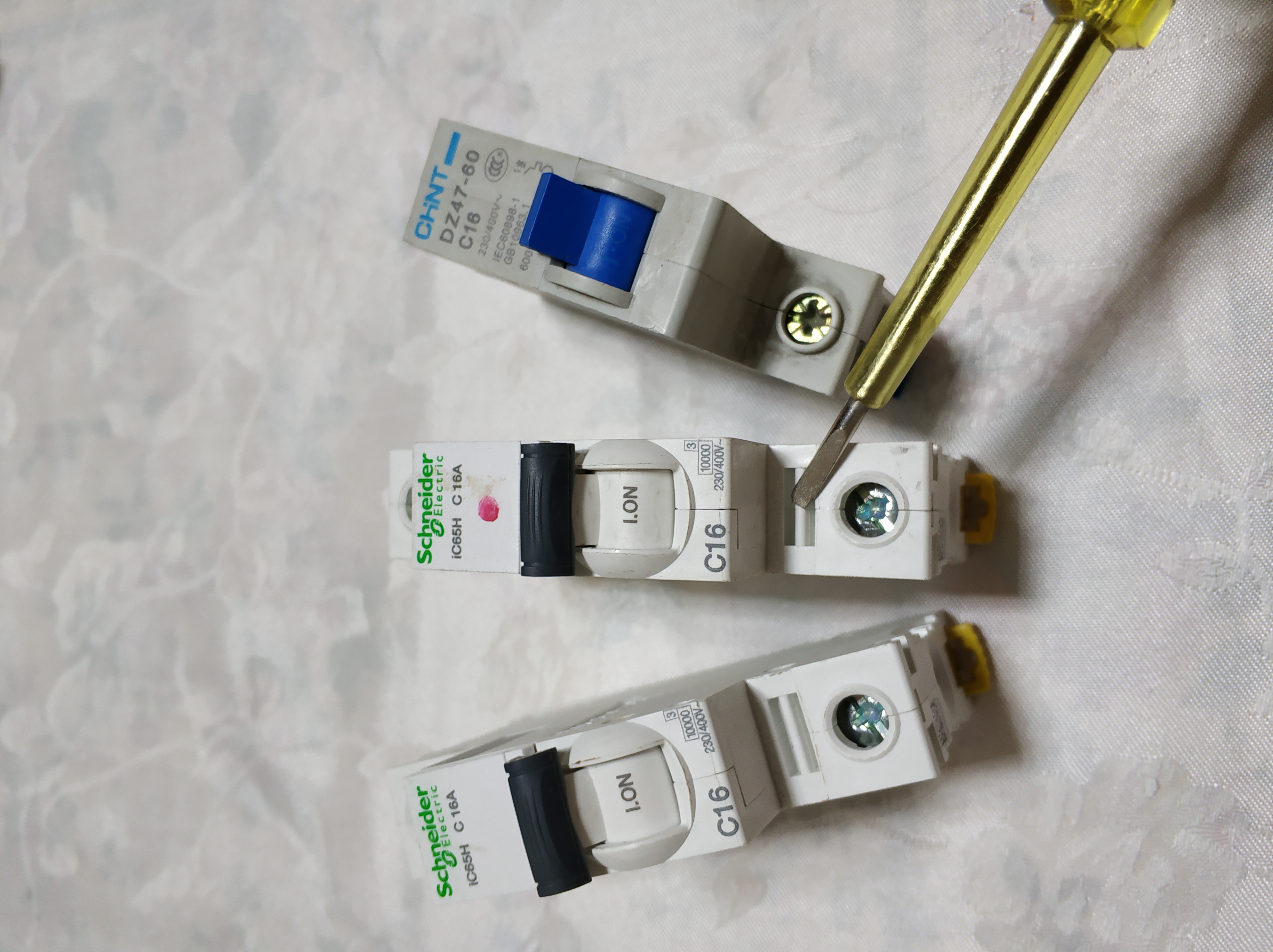 漏电保护器与1p空气开关接线方法,漏电保护器加1p空气开关怎么接线