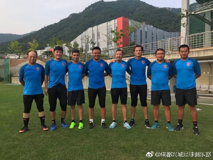 继“兵马组合”后，这对四川足球旗帜人物也要率队登场了