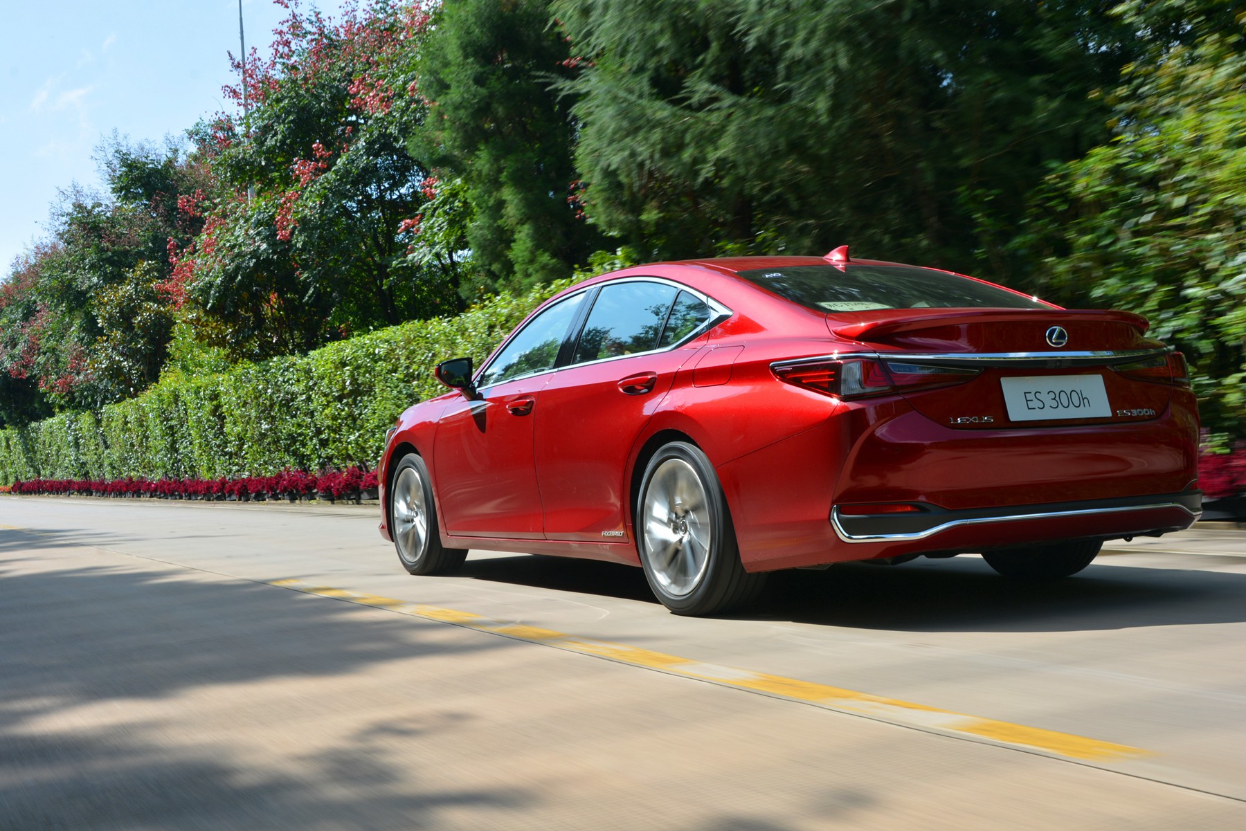 es7第二代,雷克萨斯es第一代到第七代