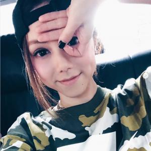 不要skr了！教你3steps挑战“反ok”手势的DeleChallenge！