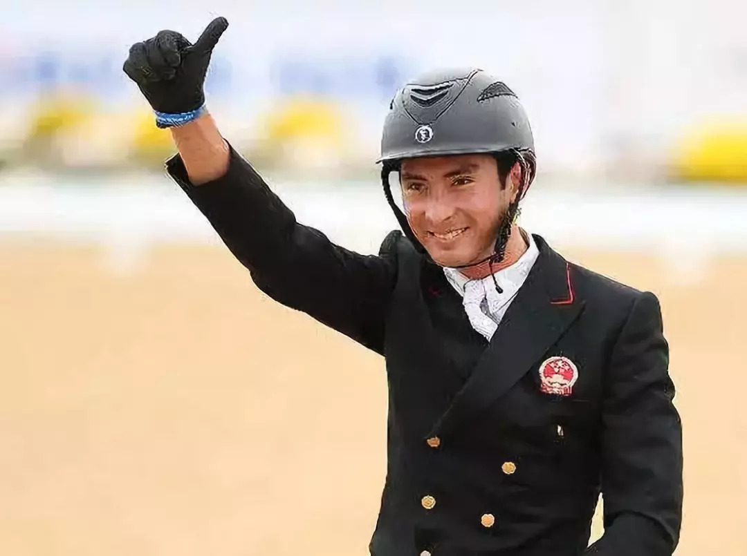 「京彩雅加达」马背上的绅士——华天