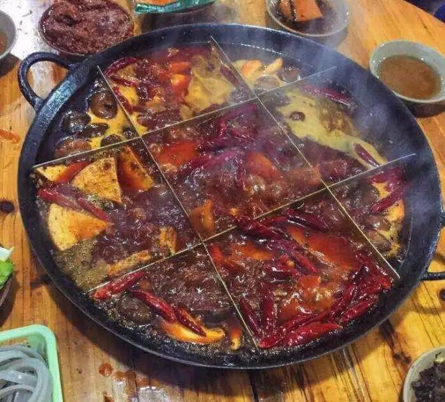 冬天必吃的重庆老火锅,天气冷了就该吃一顿重庆老火锅