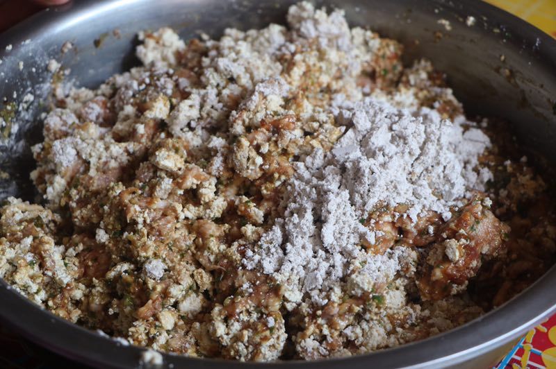 老妈做丸子视频,老妈做的丸子汤