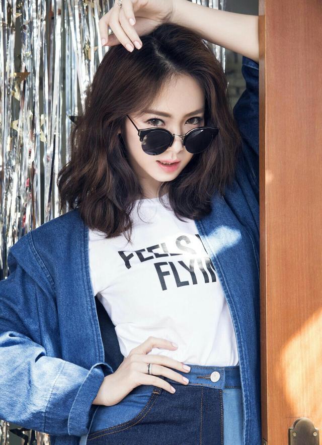 戚薇用矿泉水冲奶粉费用,戚薇冲奶粉的水