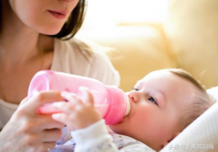 50多天宝宝一天几次便便正常,吃母乳的宝宝一天拉几次便便正常