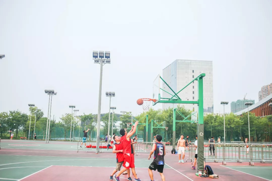 映象青白江｜汗流浃背才快活！傍晚的文体中心有最活力激情的一面！