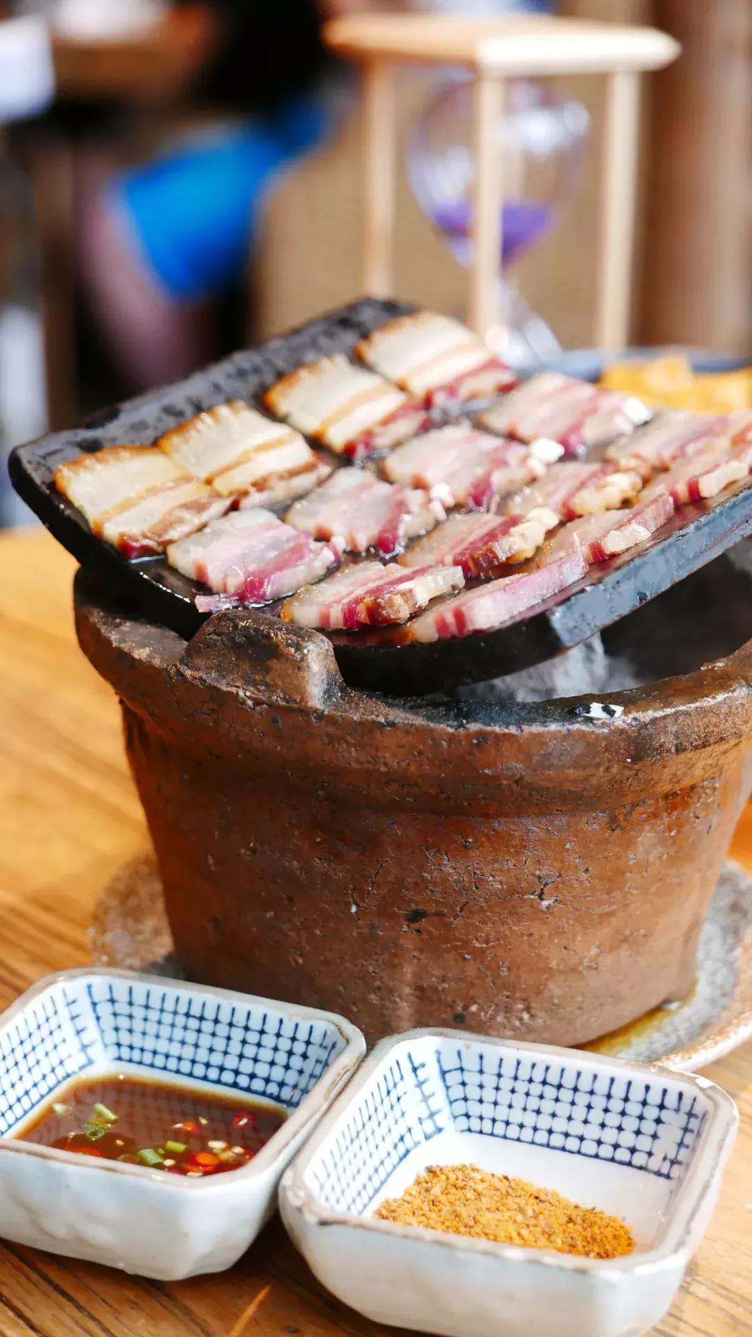 云南特色蒸汽石锅鱼开店成本,云南特色蒸汽石锅鱼全国探店视频