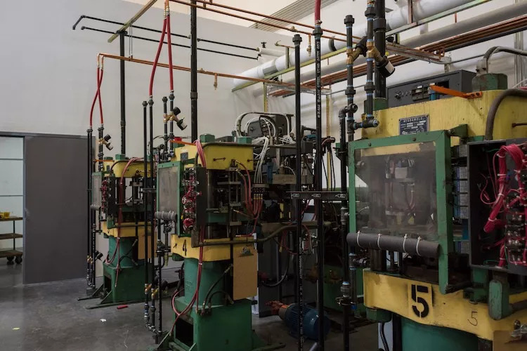 最简单的黑胶怎么做,黑胶咋做的