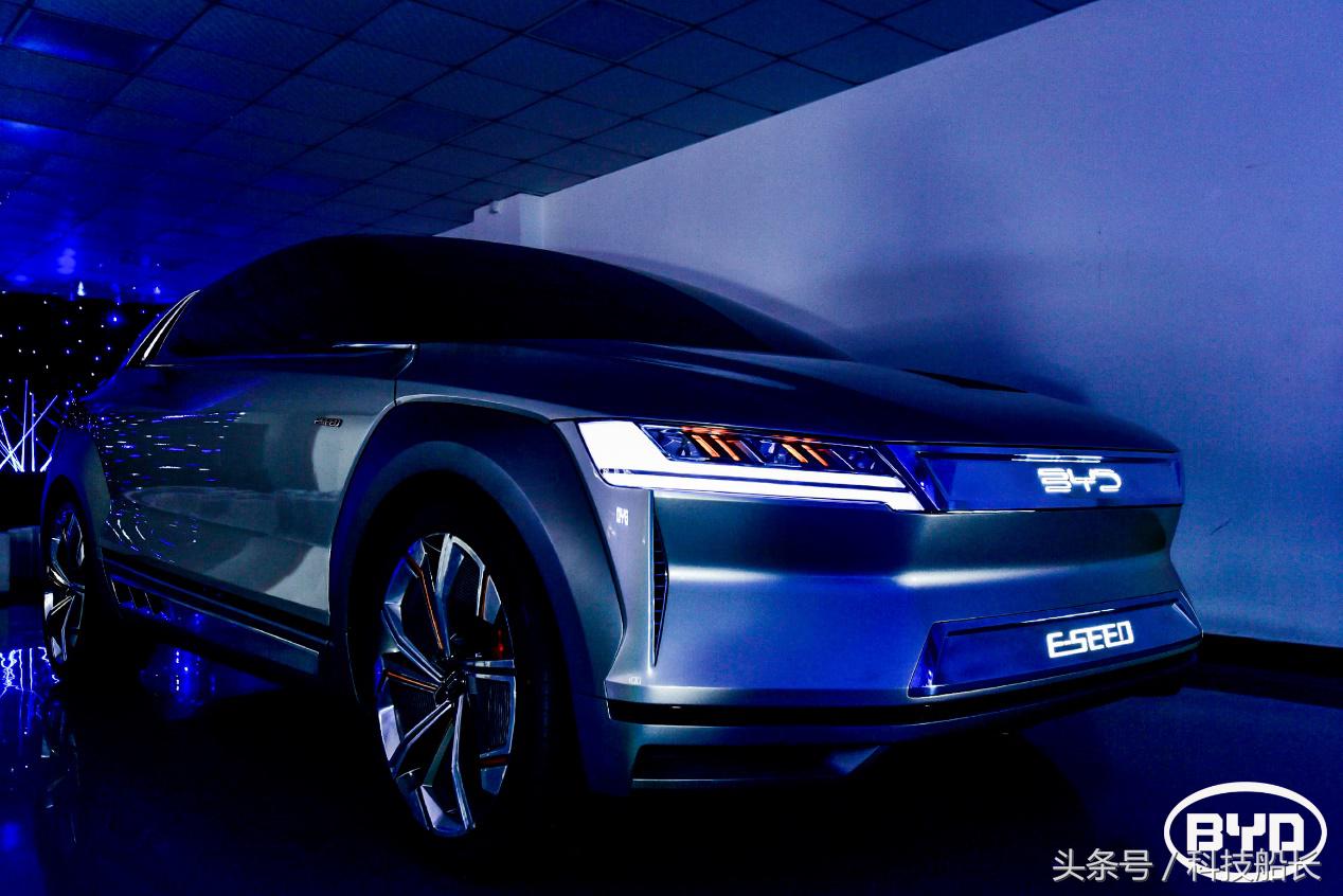 比亚迪“龙晶”车灯:把汽车灯光玩到极致酷炫