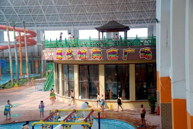 鞍山市绿中海温泉水上乐园团购,鞍山绿中海温泉度假村有游泳馆吗