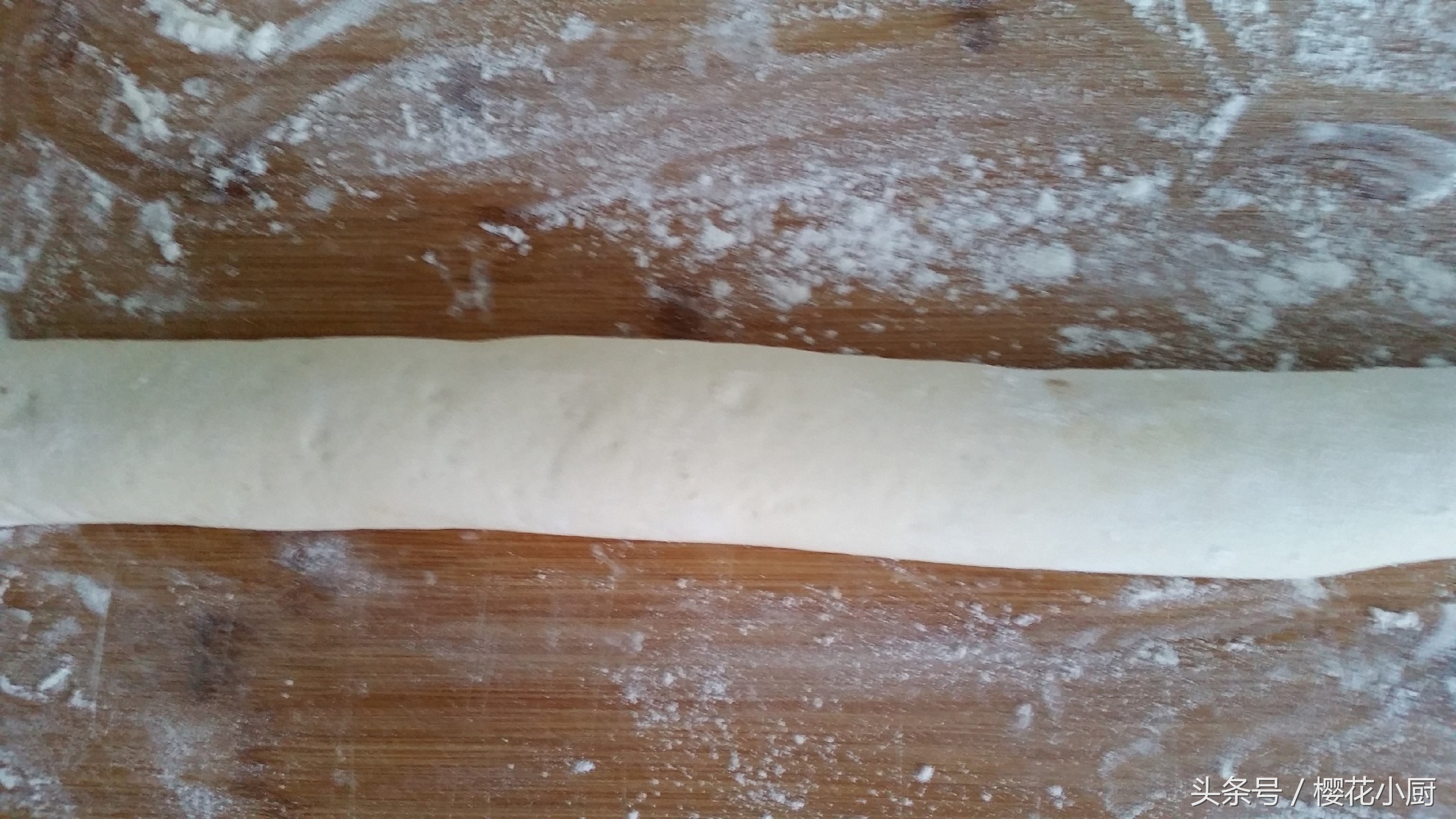 外皮酥脆的烧饼是怎么做的,酥脆掉渣的烧饼和面方法