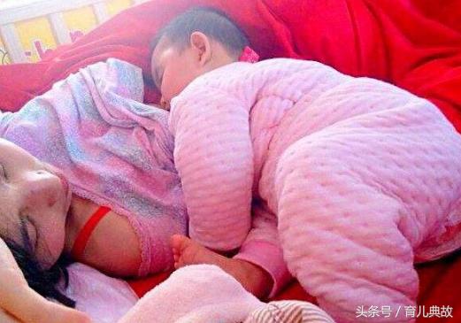 有一个“恋奶狂”宝宝,是怎样的感受?这位网友妈妈的做法好气人
