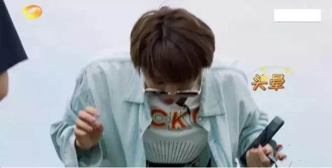 玩了一天饭都没吃,玩了一天不带女生吃饭