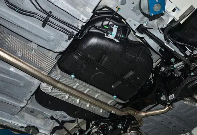 思域好还是吉利博瑞好,博瑞对比思域