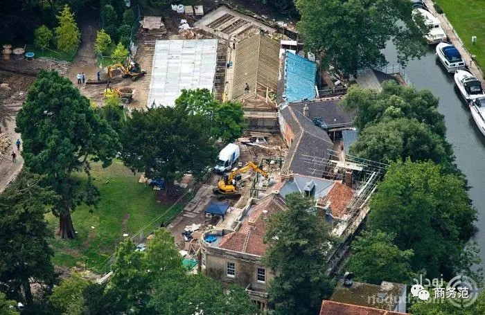 乔治克鲁尼豪宅豪车数不清,乔治克鲁尼巅峰颜值