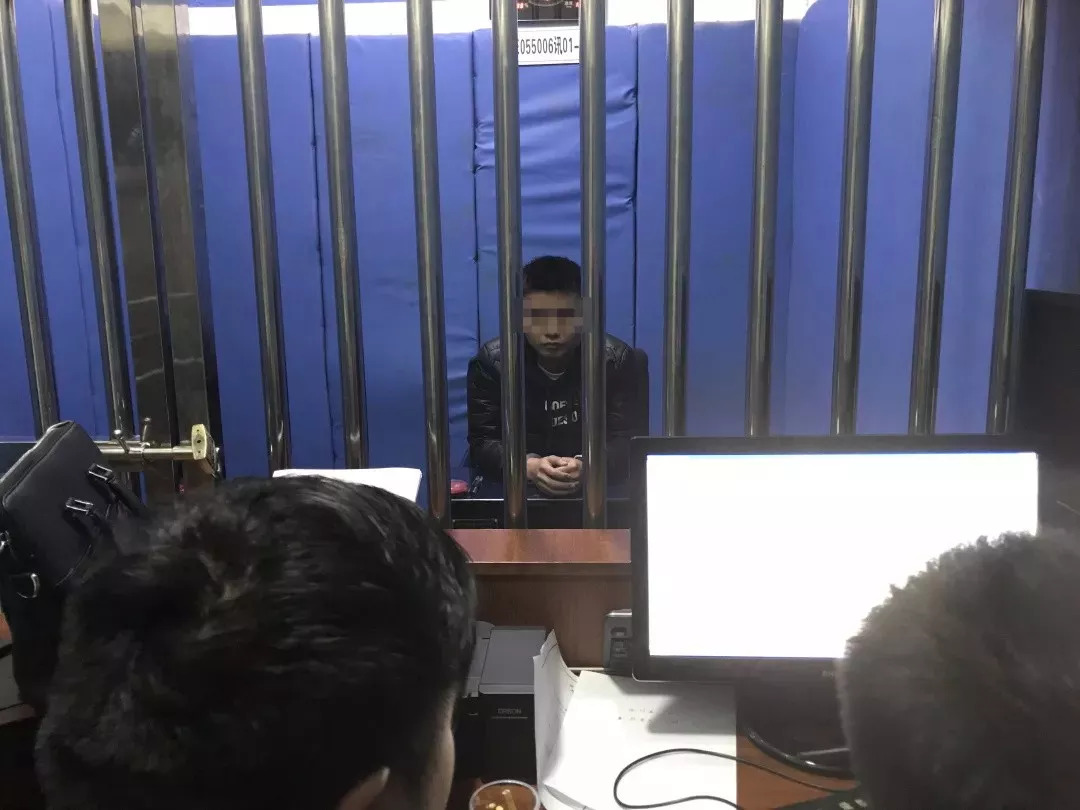 朋友圈里的淫秽小视频，远比你想象的水要深……