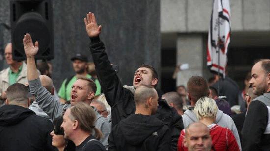 新闻“全欧了”：时隔两百年英法海上再战这次仅仅为了扇贝