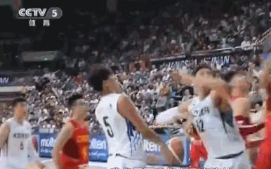 双面周琦:4年大起大落他经历了啥?逗比背后也是文青一枚