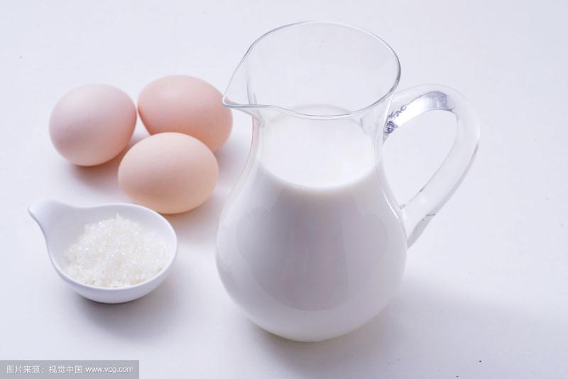 脸上长几个痘可以吃异维a酸吗,口服异维a酸爆痘后怎么办