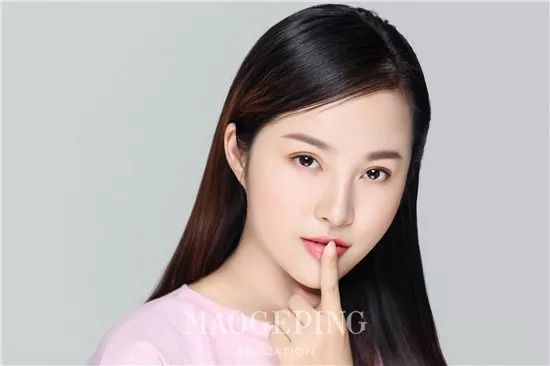 日常简单又好看的妆容应该怎么画,超简单的妆步骤