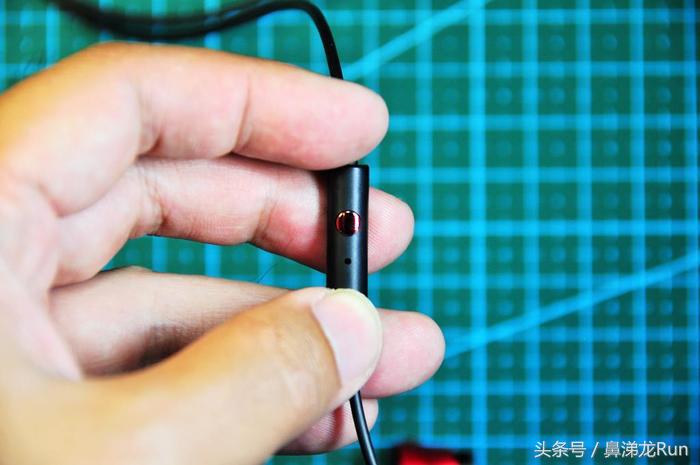 设计创新独特，音质三频均衡，雅天ARTISTEDC1圈瓷耳机体验