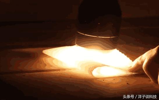 世界上最亮的终结者手电筒,史上最强强光手电筒